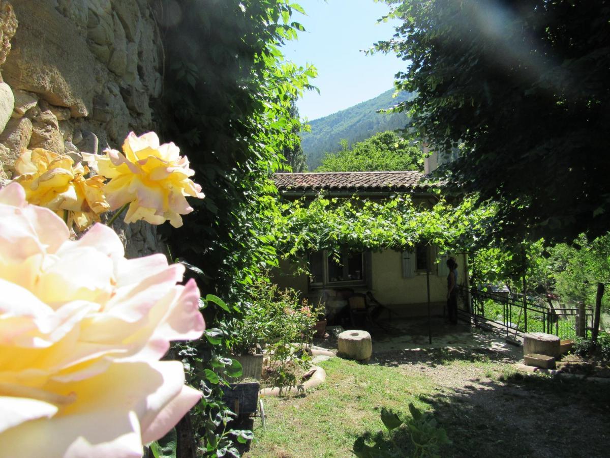 Le Moulin Bed and Breakfast Pradelle Buitenkant foto